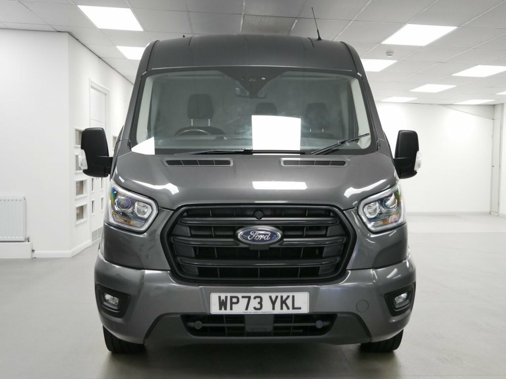 Ford Transit Custom Custom 2.0 Ecoblue 170Ps Low Roof Limited Van Black #9