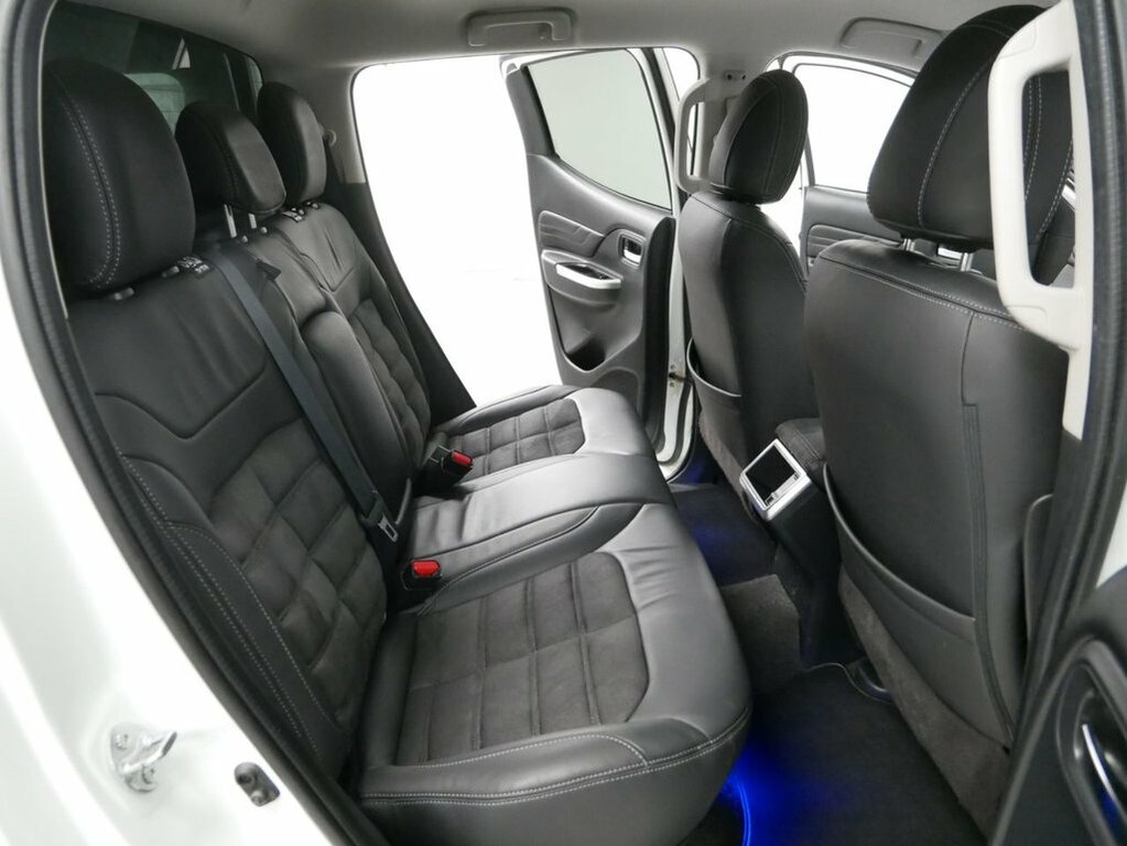 Mitsubishi L200 Doublecab 2.2 Di-d Barbarian X 4Wd Silver #30