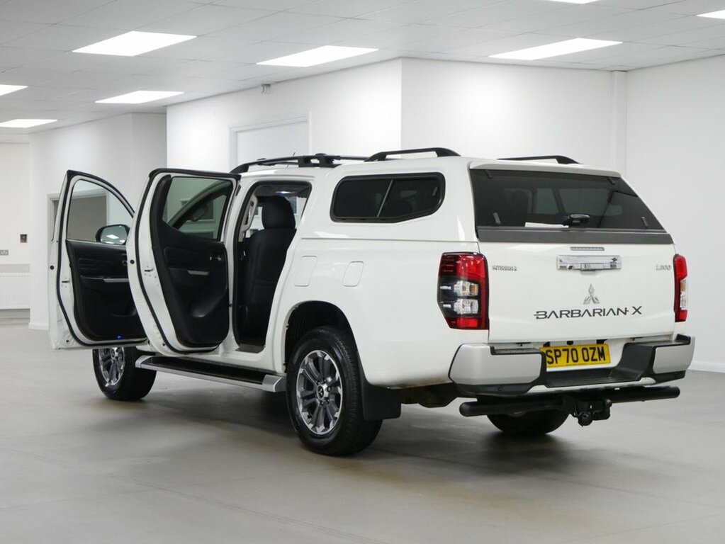 Mitsubishi L200 Doublecab 2.2 Di-d Barbarian X 4Wd Silver #28
