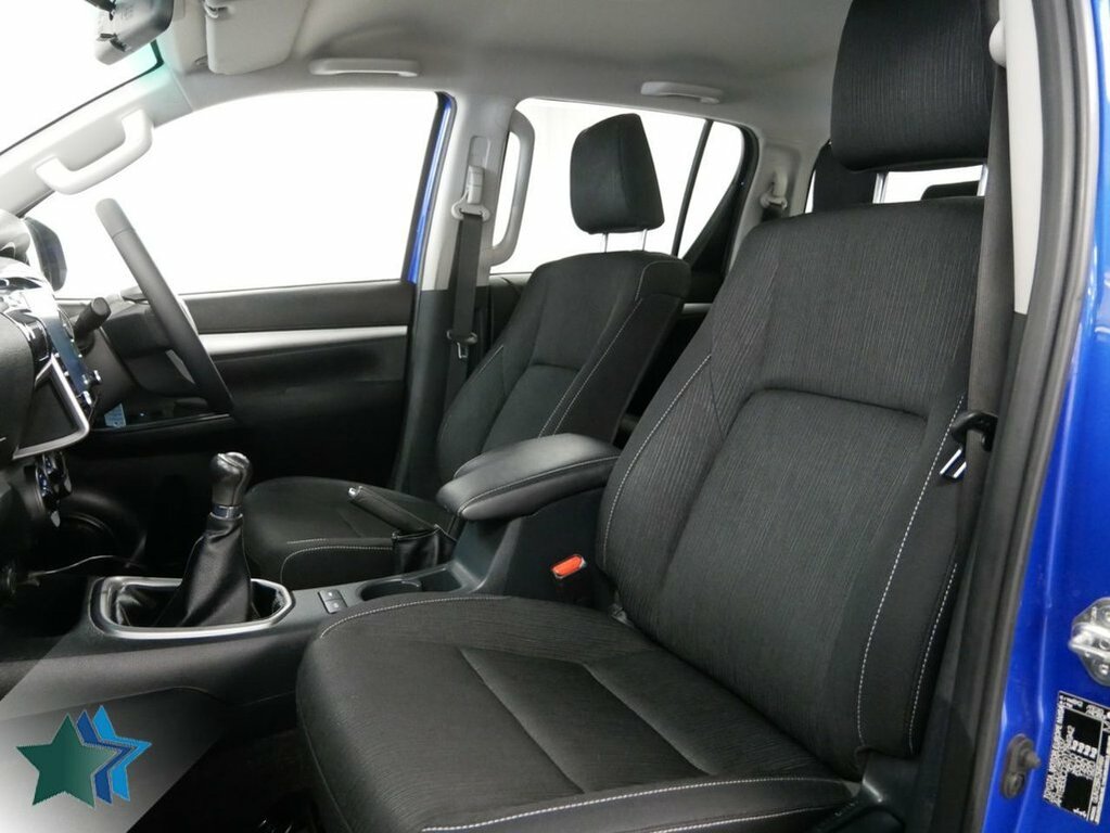 Toyota HILUX 2.4L D-4d Icon Pickup Double Cab Blue #4