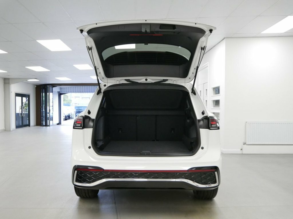 Volkswagen Tiguan 1.5L Tsi Ehybrid 19.7Kwh R-line Suv Plu White #6