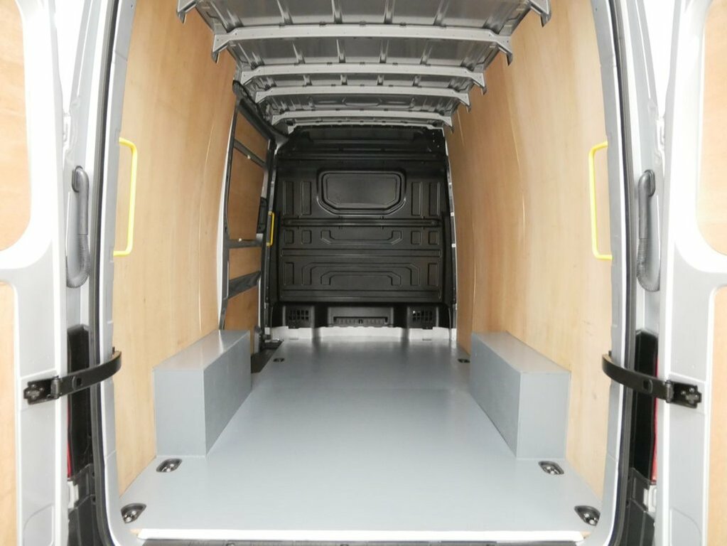 Volkswagen Crafter 2L Trendline White #25