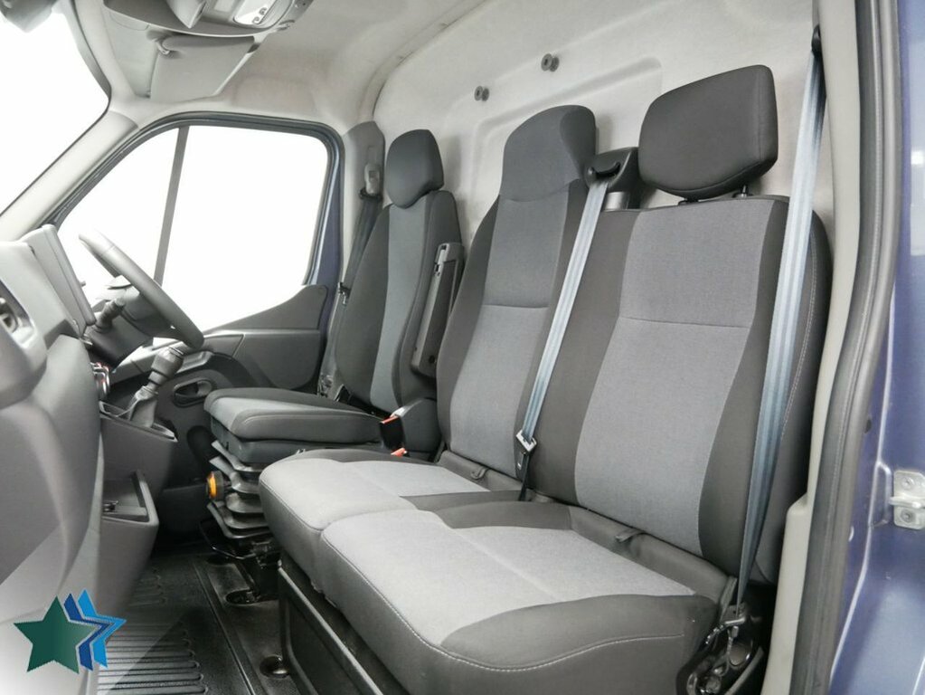 Renault Master 2.3L Dci 33 Advance Panel Van Fw Blue #3