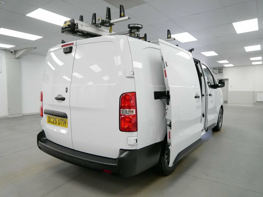 Vauxhall Vivaro 3100 75Kwh Dynamic Panel Van 6Dr L1 Grey #24