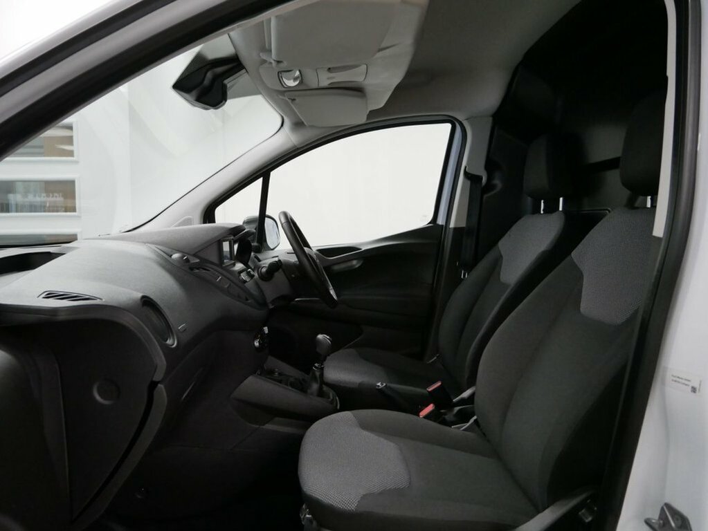 Ford Transit Courier Ford 1.0 Ecoboost Sport Van 6 Speed Grey #17