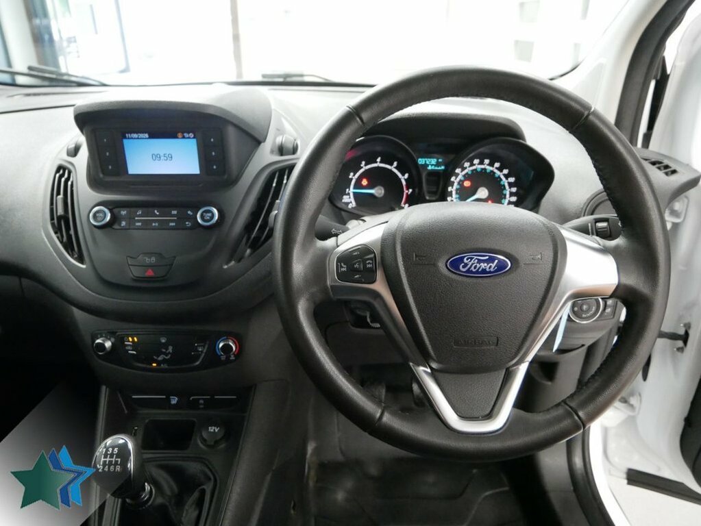 Ford Transit Courier 1L 1.0 Ecoboost Leader Panel Van White #4