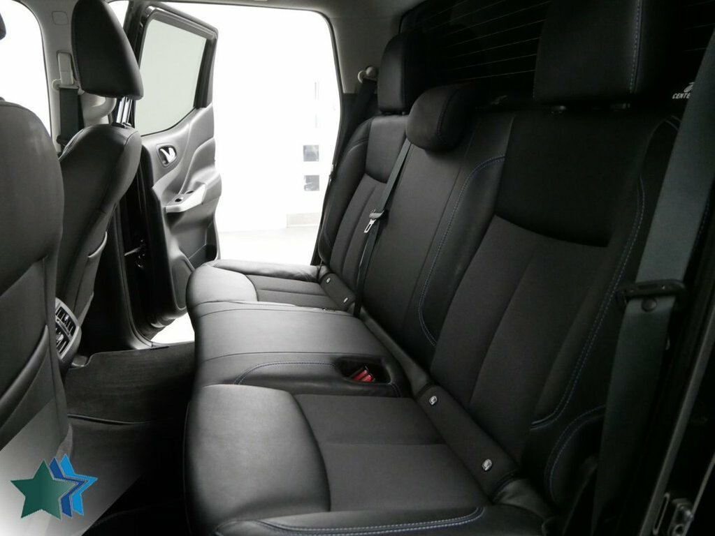 Nissan Navara 2.3L Dci N-guard Pickup Double Cab Manu Black #6