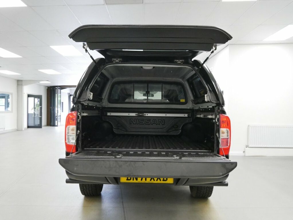 Nissan Navara 2.3L Dci N-guard Pickup Double Cab Manu Black #3