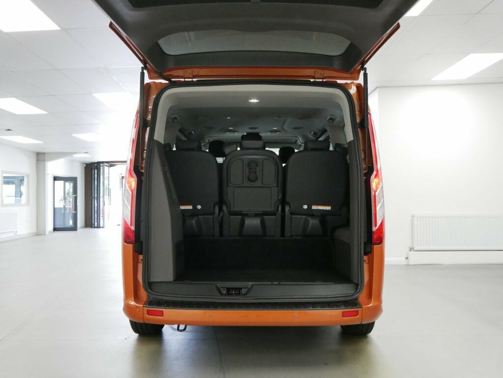 Ford Tourneo Custom 2L 2.0 320 Ecoblue Sport Minibus Double Cab Di Orange #6
