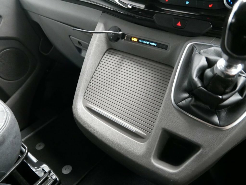 Ford Tourneo Custom 2L Titanium Grey #23