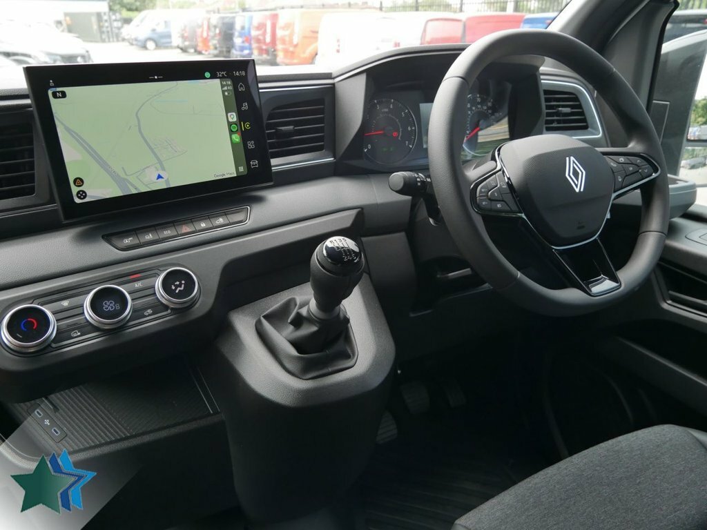 Renault Master Mpv White #2
