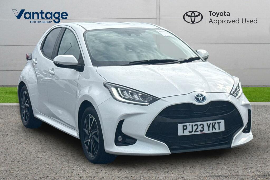 Toyota Yaris 1.5 Vvt-h Design E-cvt Euro 6 Ss White