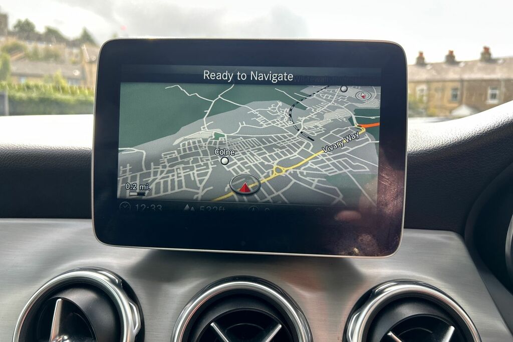Mercedes-Benz GLA Class Hatchback Red #18