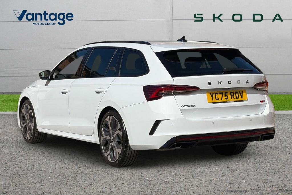 Skoda Octavia 2.0 Tsi Vrs Dsg White #5