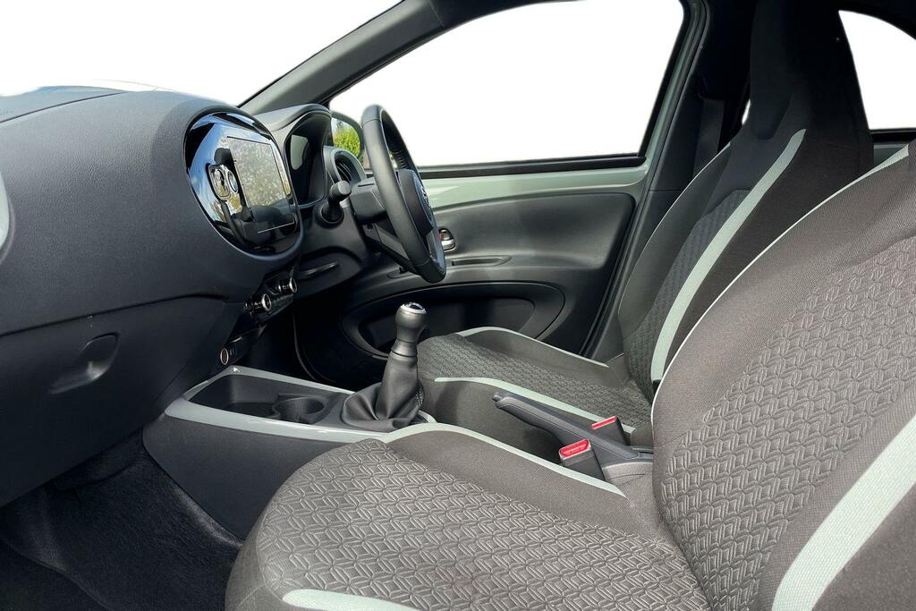 Toyota Aygo X 1.0 Vvt-i Edge Hatchback Euro 6 Green #5