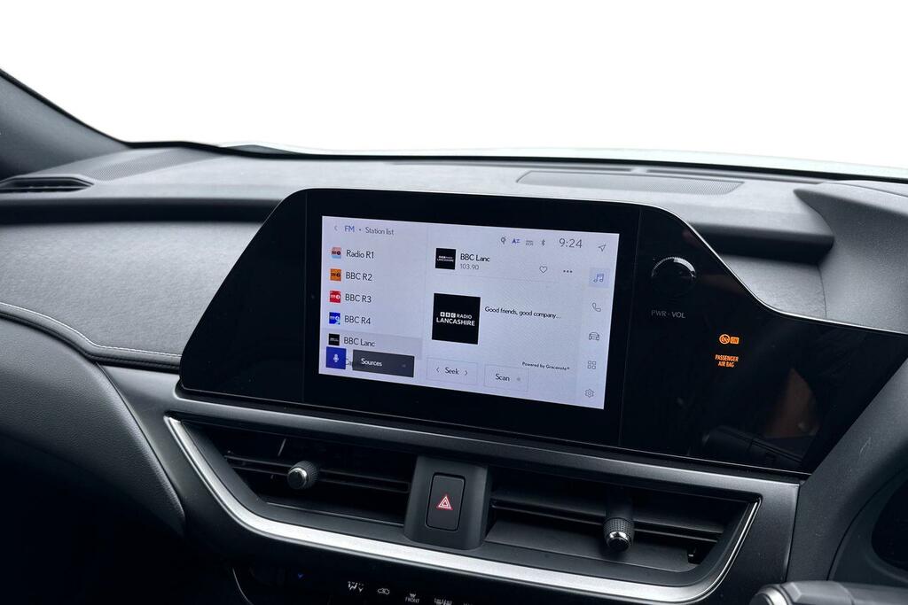 Lexus UX 300E 72.8Kwh Premium Plus Black #10
