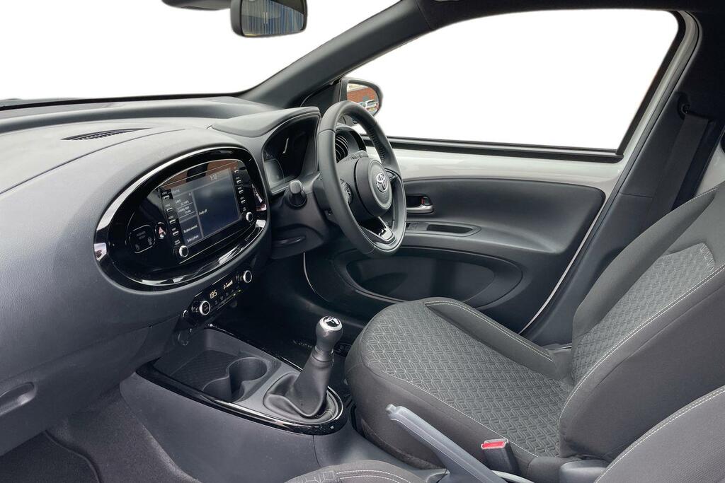 Toyota Aygo X 1.0 Vvt-i Edge Euro 6 Ss White #5