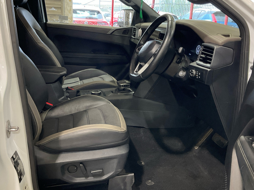 Volkswagen Amarok Dcab Pick Up Aventura 3.0 V6 Tdi 240 4M White #2
