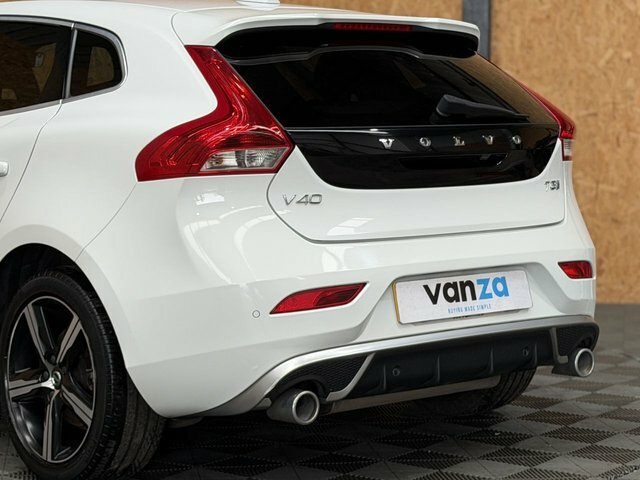 Volvo V40 2.0 T3 R-design Edition Hatchback Manua White #3