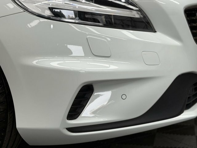 Volvo V40 R-design Nav Plus White #39