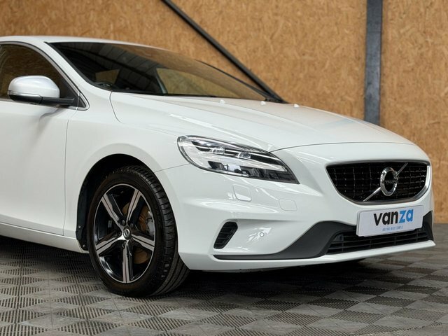 Volvo V40 R-design Nav Plus White #33
