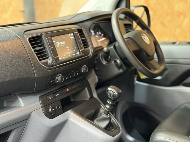 Vauxhall Vivaro 1.5 Turbo D 2700 Sportive Panel Van Man Grey #4