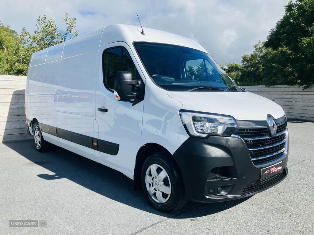Renault Master Lm35dci 135 Business Medium Roof Van NL23VDM White