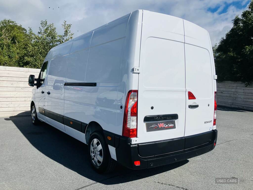 Renault Master Lm35dci 135 Business Medium Roof Van NL23VDM White #4