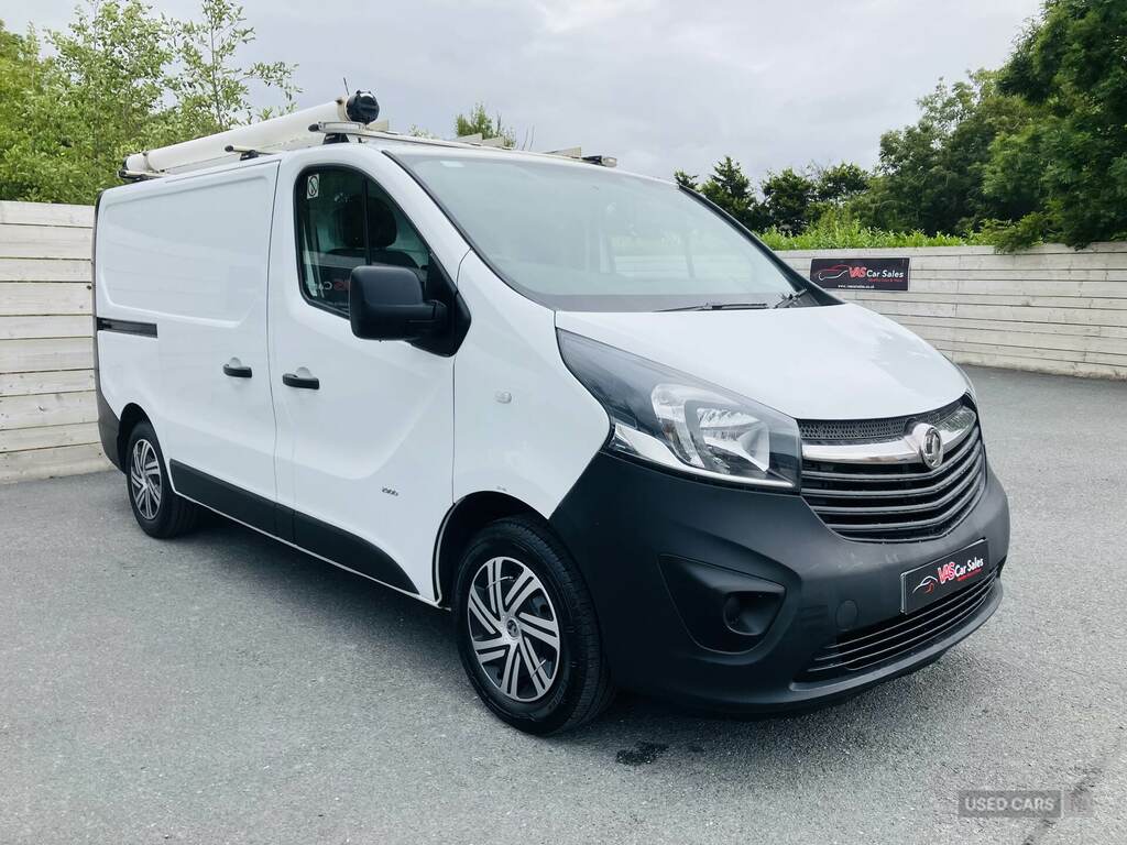 Vauxhall Vivaro Mpv Silver #1