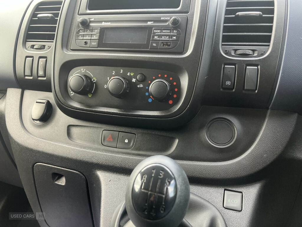 Vauxhall Vivaro Mpv Silver #14