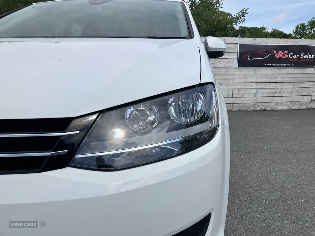 Volkswagen Sharan 2.0 Tdi Scr 150 S White #4