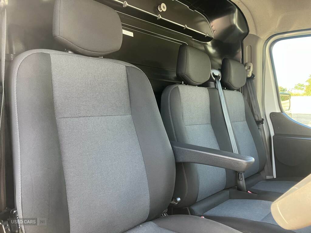 Renault Master Ll35 Energy Dci 145 Business Low Roof Platform Cab White #4