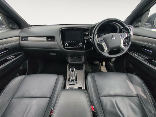 Mitsubishi Outlander 2.4H Twinmotor 13.8Kwh Dynamic Suv Plug Grey #4