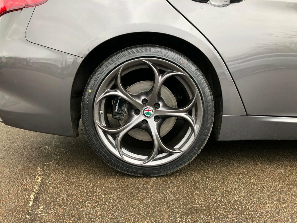 Alfa Romeo Giulia  Black #17