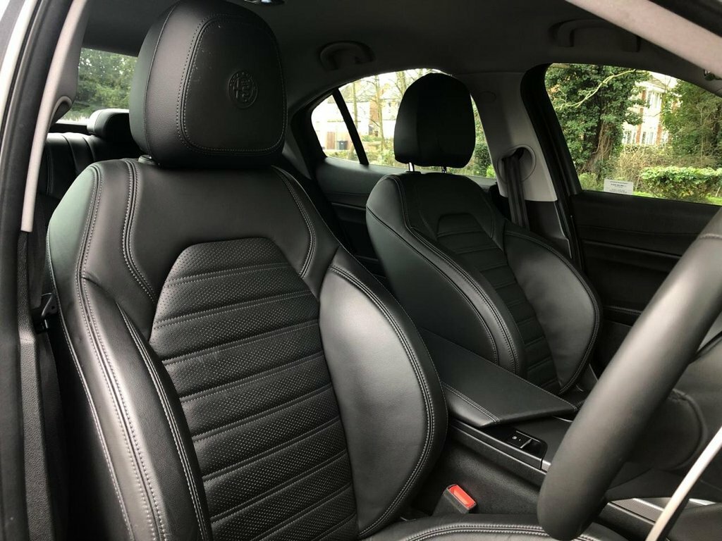 Alfa Romeo Giulia  Black #8