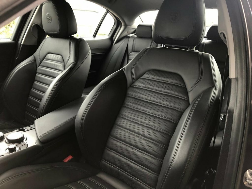 Alfa Romeo Giulia  Black #34