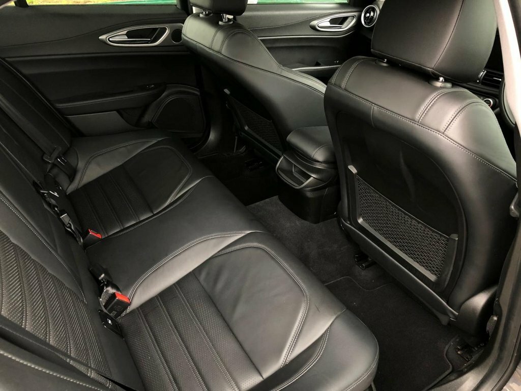 Alfa Romeo Giulia  Black #9