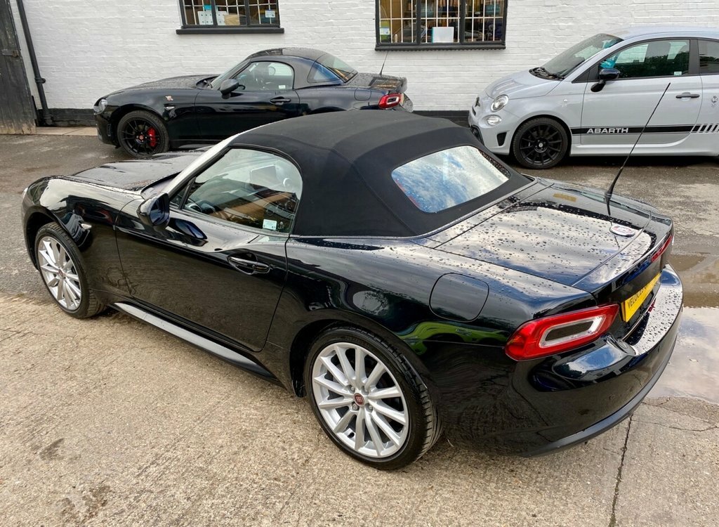 Fiat 124 Spider Petrol White #11
