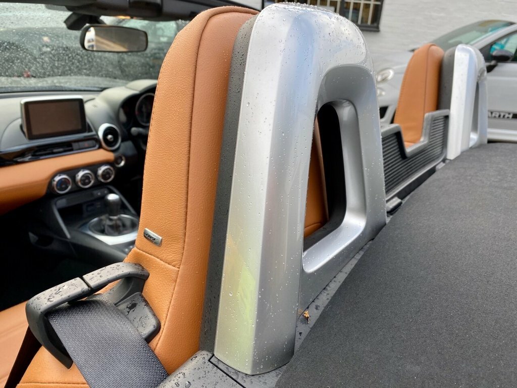 Fiat 124 Spider Petrol White #33