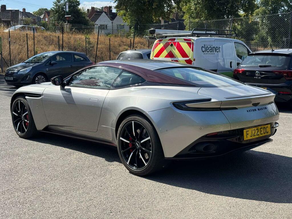 Aston Martin DB11 V8 528 Touchtronic Green #26