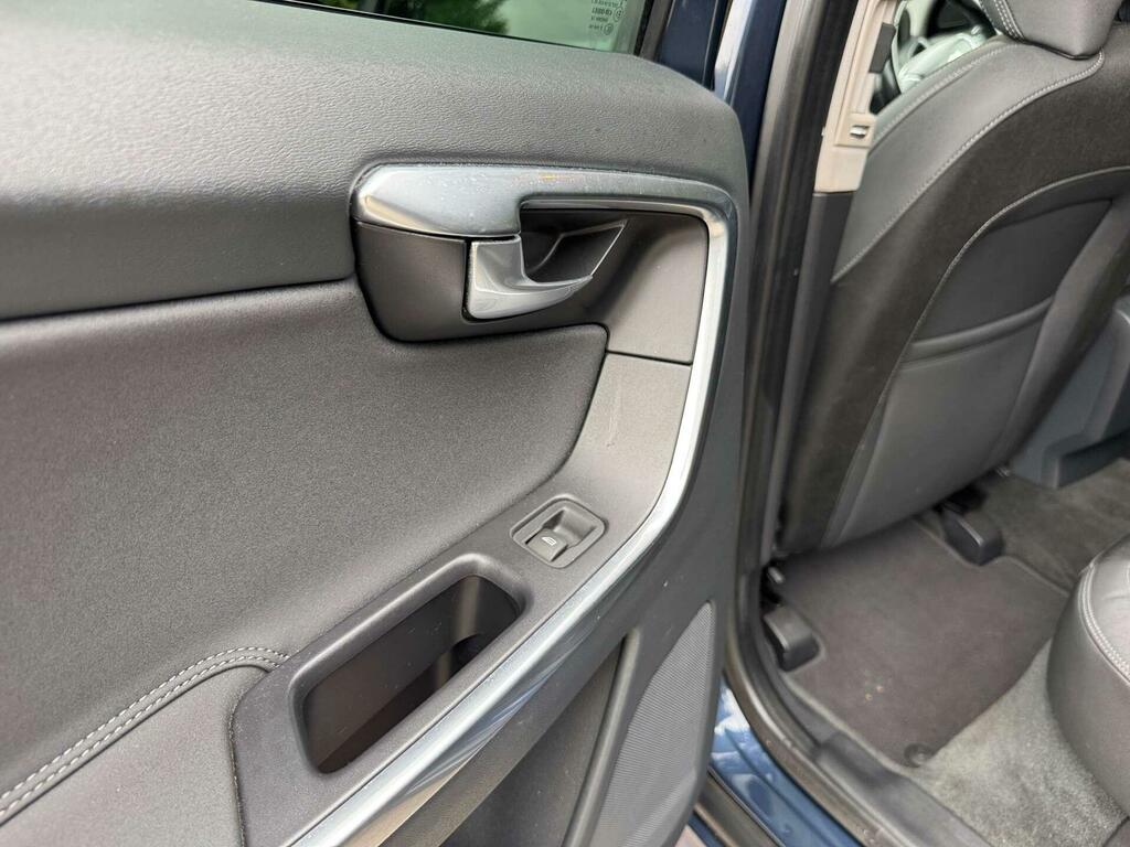 Volvo XC60 Xc60 Se Luxury Nav D5 Awd Silver #22