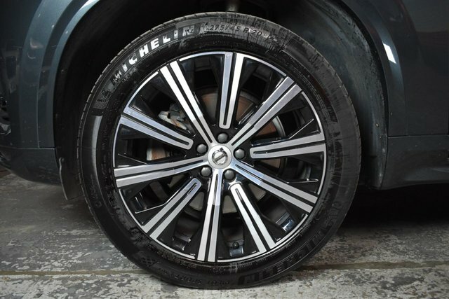 Volvo XC90 2.0 B5p Plus Dark Awd Geartronic Grey #41