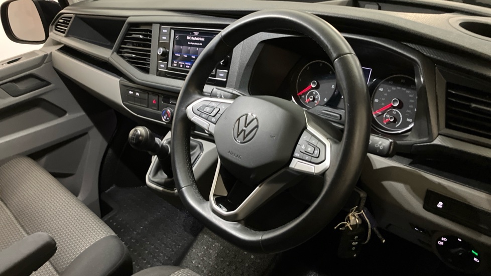 Volkswagen Transporter Highline Black #6