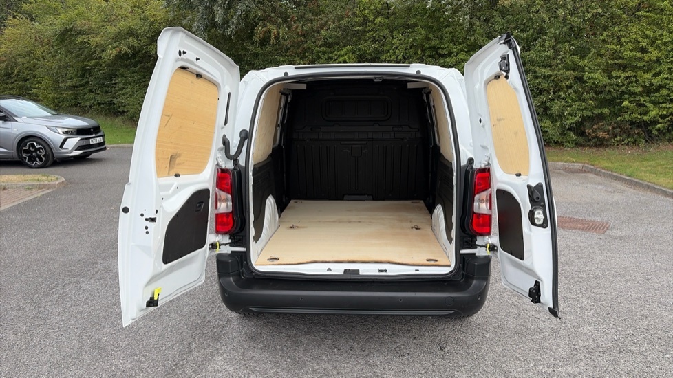 Vauxhall Combo Prime White #3
