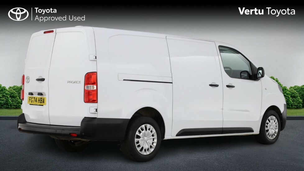 Toyota PROACE Icon White #2
