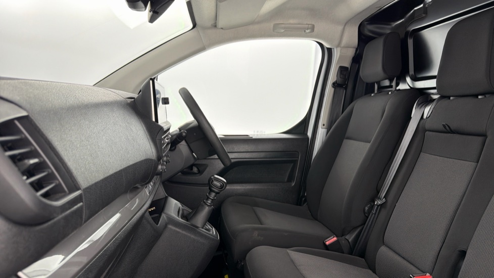 Toyota PROACE Icon White #5