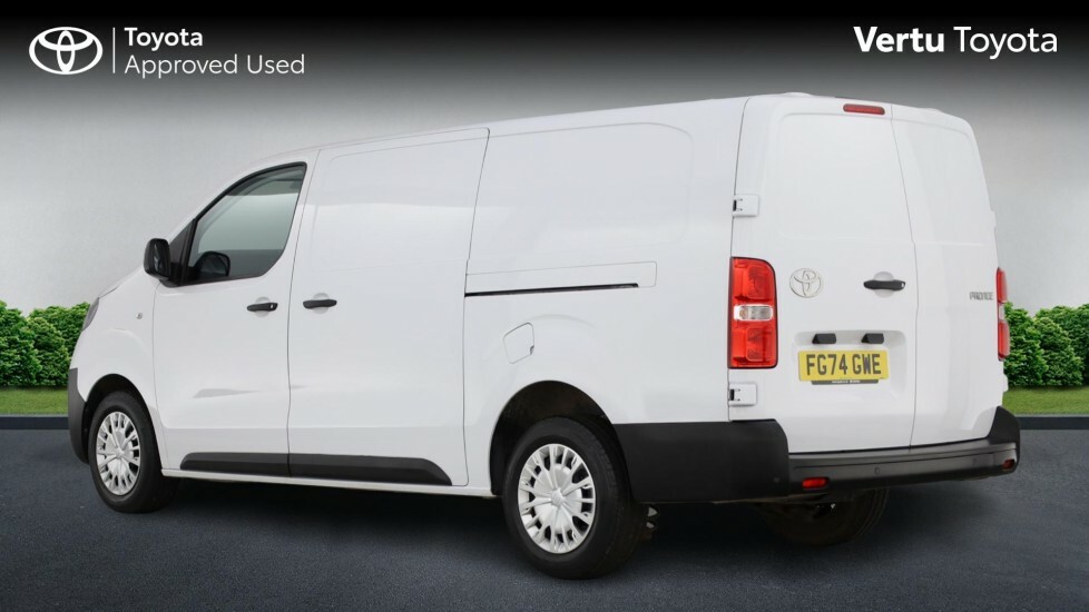 Toyota PROACE Icon White #4