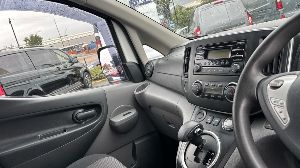 Nissan e-NV200 Acenta Panel Van White #13