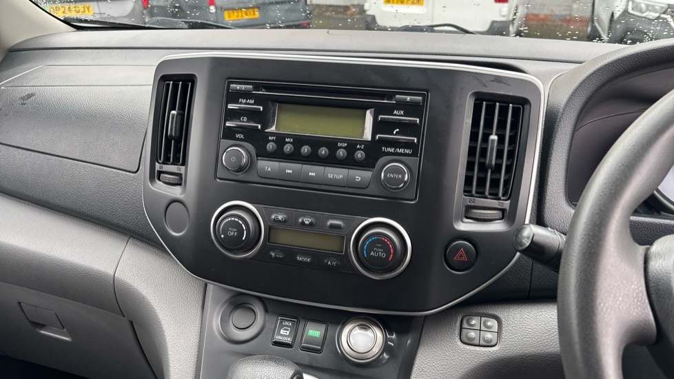 Nissan e-NV200 Acenta Panel Van White #11