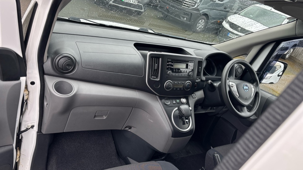 Nissan e-NV200 Acenta Panel Van White #9